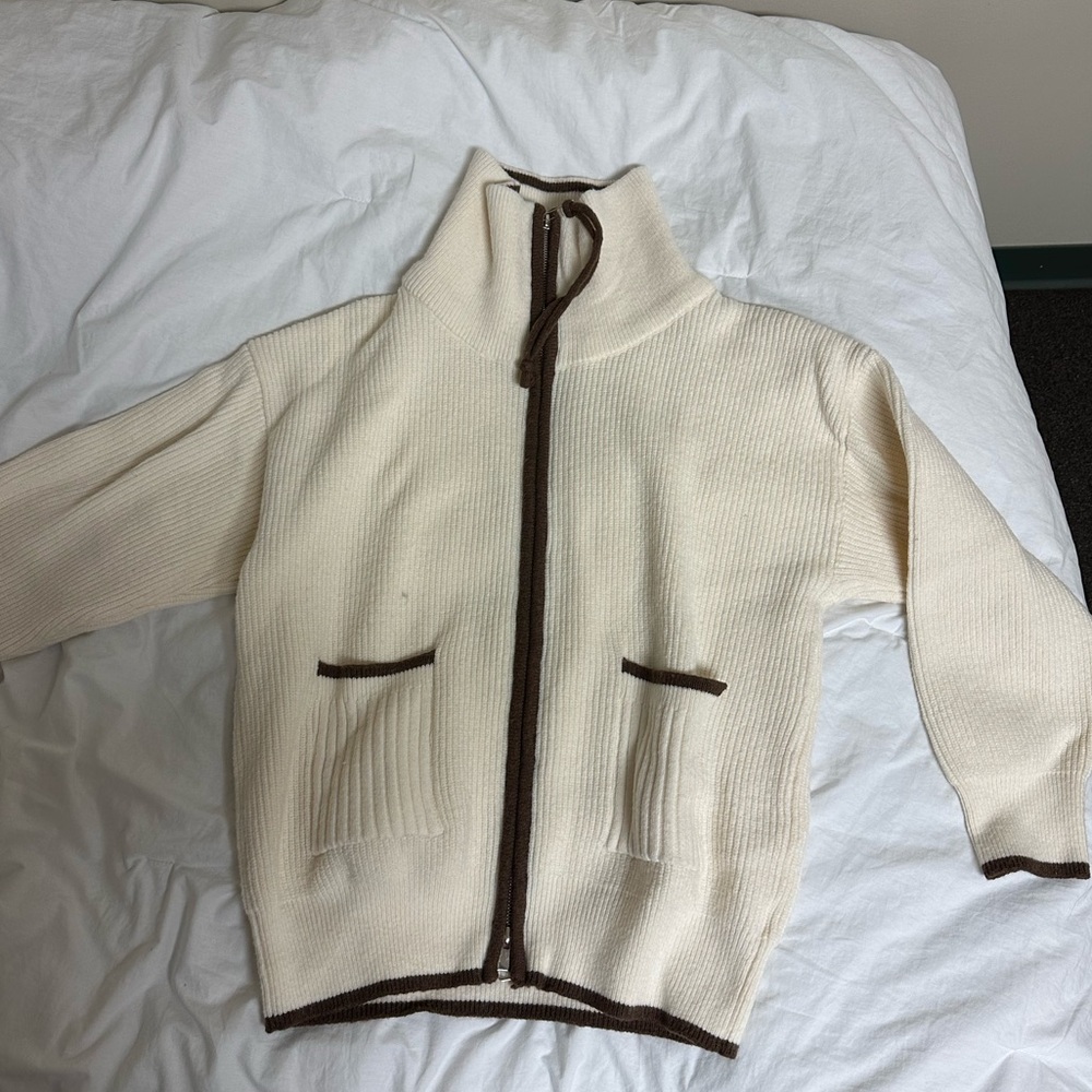 Commense Weekend Loaf Zip Collard Cardigan